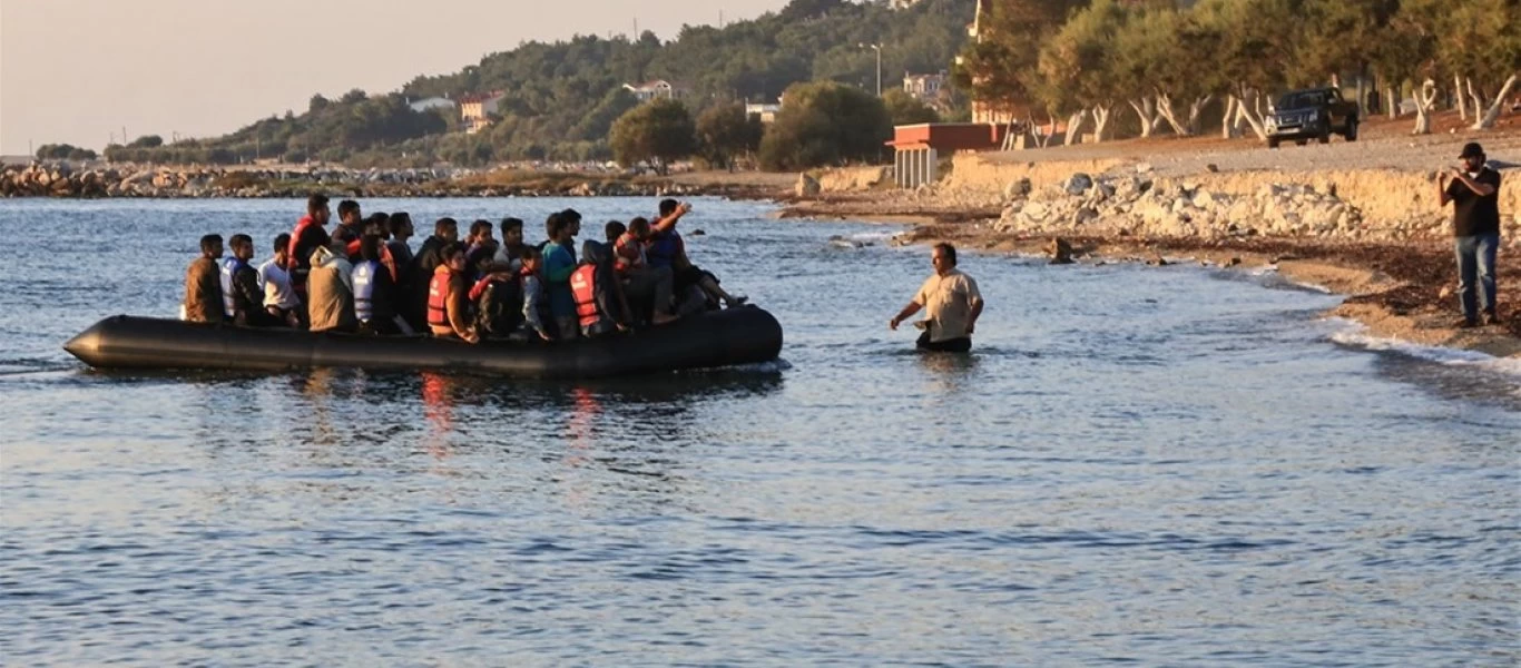 Διαλυμένη χώρα: Έρχονται αποβιβάζονται και τους «διασώζουν» από την στεριά! - Εκατοντάδες και σήμερα οι αλλοδαποί